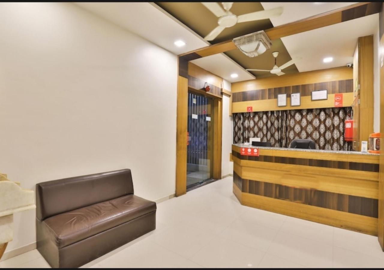 Hotel Shreenath Ahmedabad Eksteriør bilde