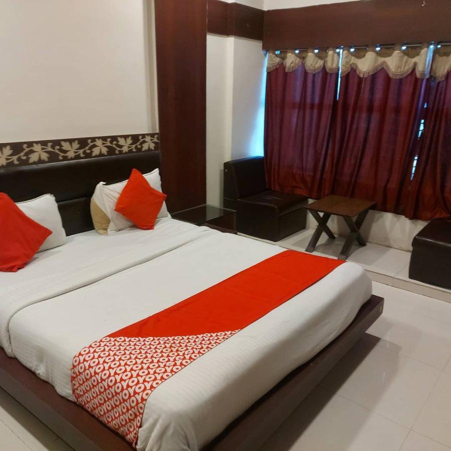 Hotel Shreenath Ahmedabad Eksteriør bilde