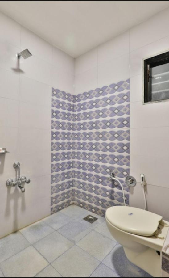 Hotel Shreenath Ahmedabad Eksteriør bilde