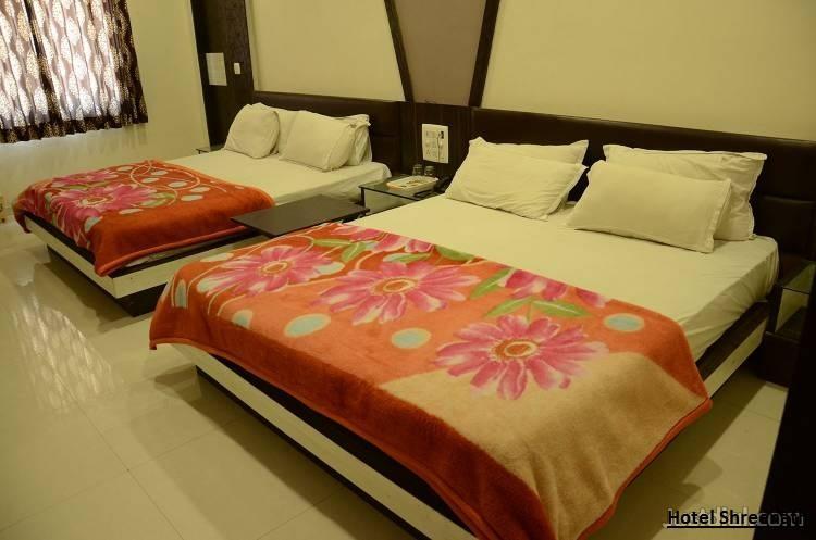 Hotel Shreenath Ahmedabad Eksteriør bilde