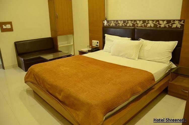 Hotel Shreenath Ahmedabad Eksteriør bilde