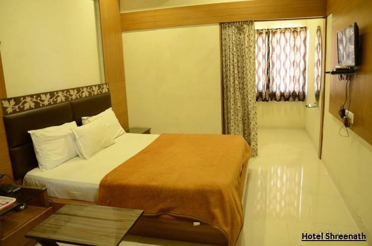 Hotel Shreenath Ahmedabad Eksteriør bilde